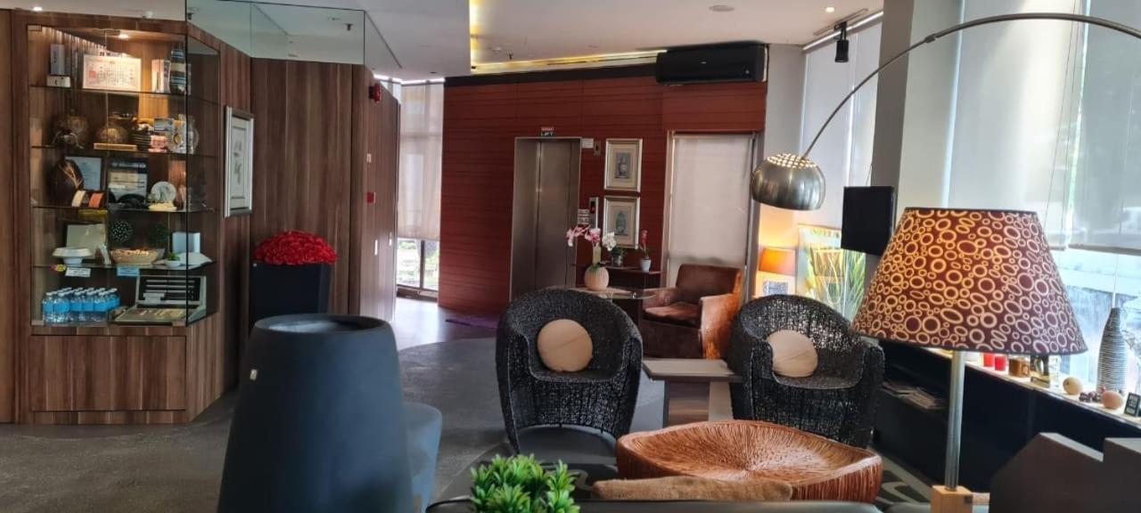 Extreme Boutique Hotel Kluang Exterior foto