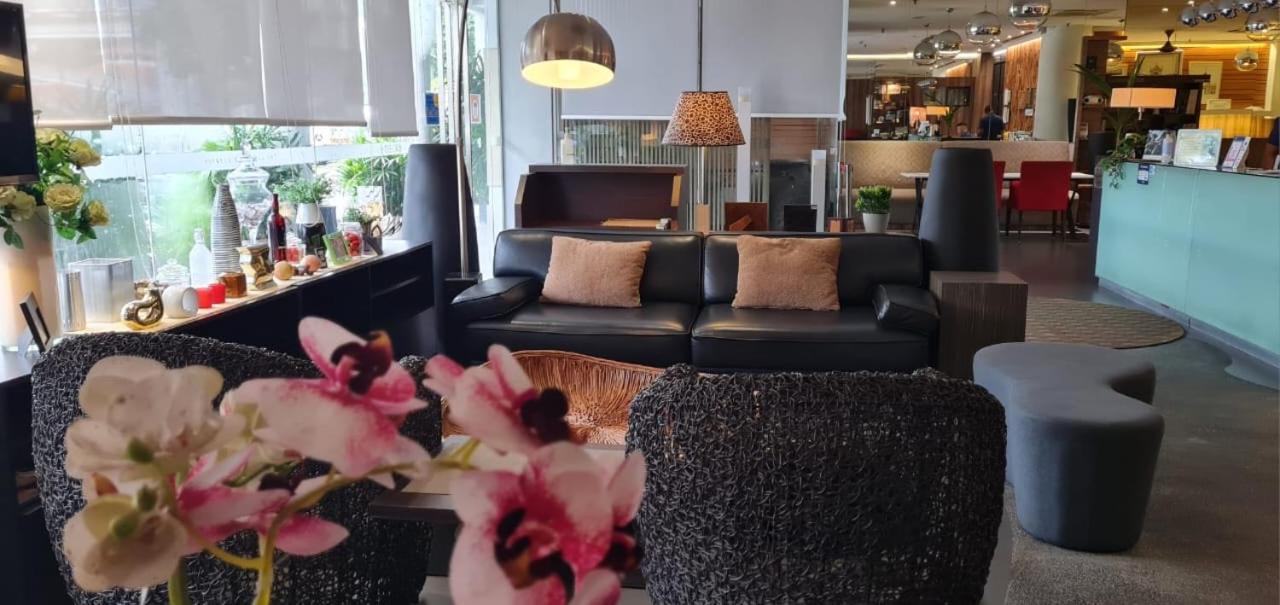 Extreme Boutique Hotel Kluang Exterior foto