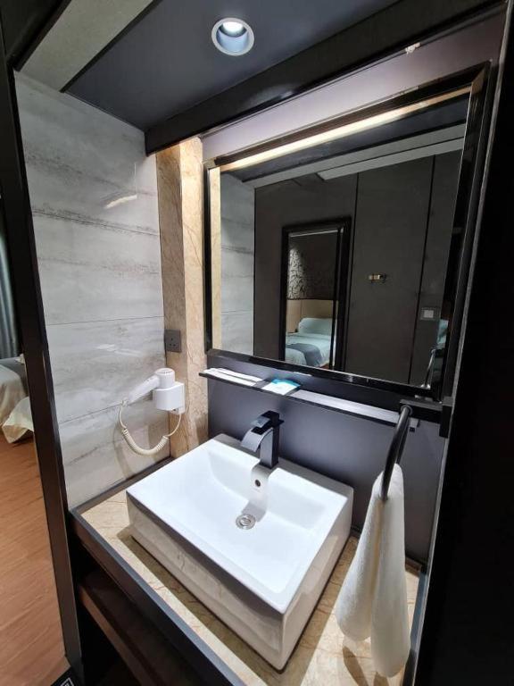 Extreme Boutique Hotel Kluang Exterior foto
